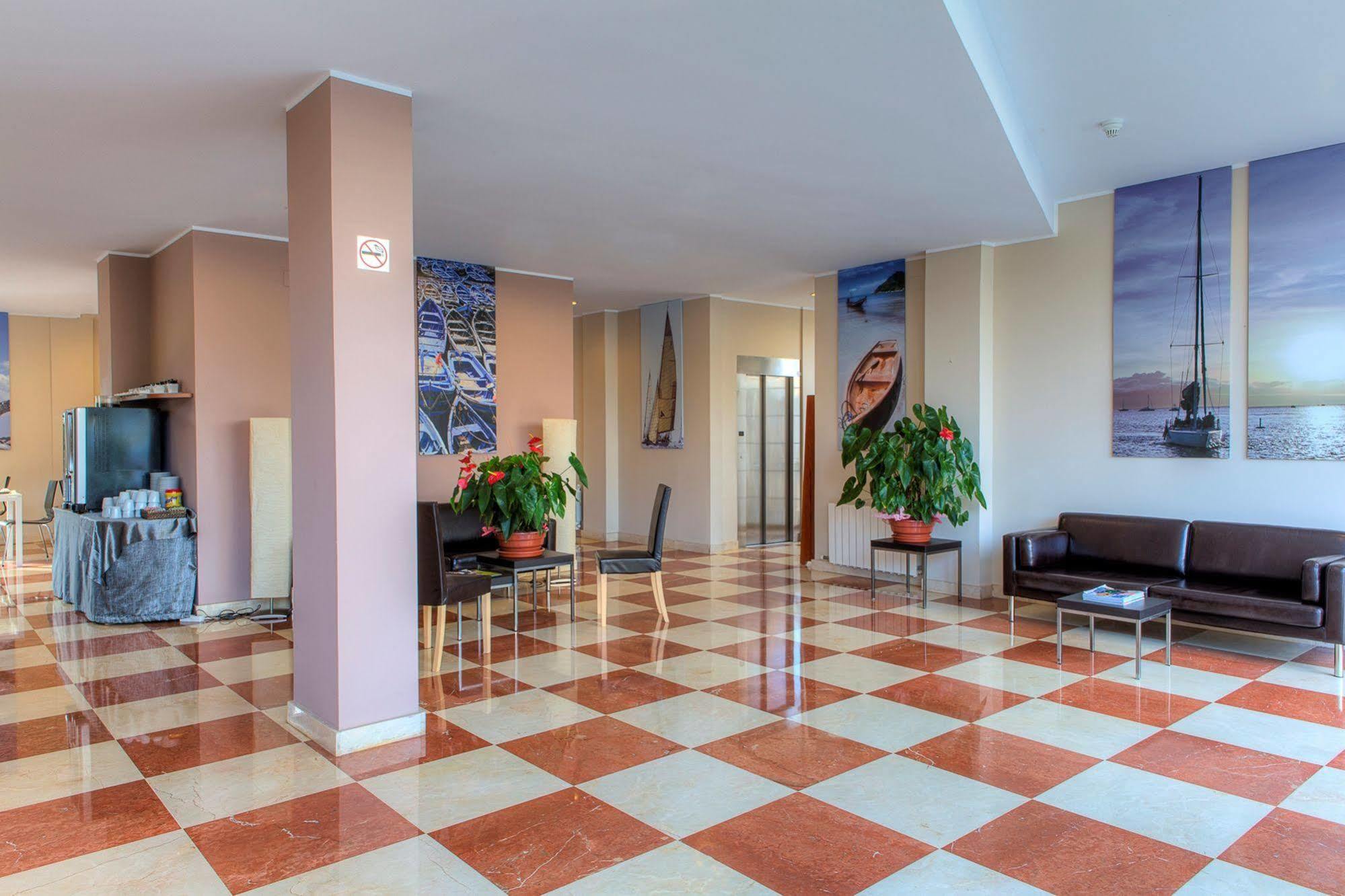 Hotel Calafell Platja Mar Ngoại thất bức ảnh